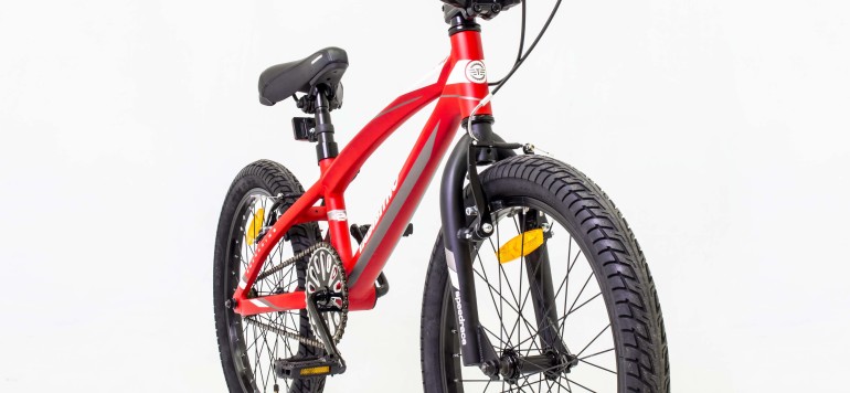 20bmx-tabibitho-defiant-red__MY2016-hero